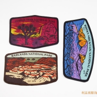 織嘜鎖邊章、肩章、臂章